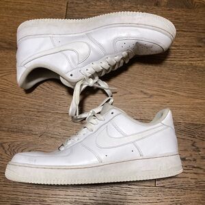 2020 Nike Air Force 1 Low ‘07 Triple White Sneakers Size 10.5 315122-111